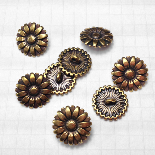 Brass Daisy Flower Metal Button for Jewelry